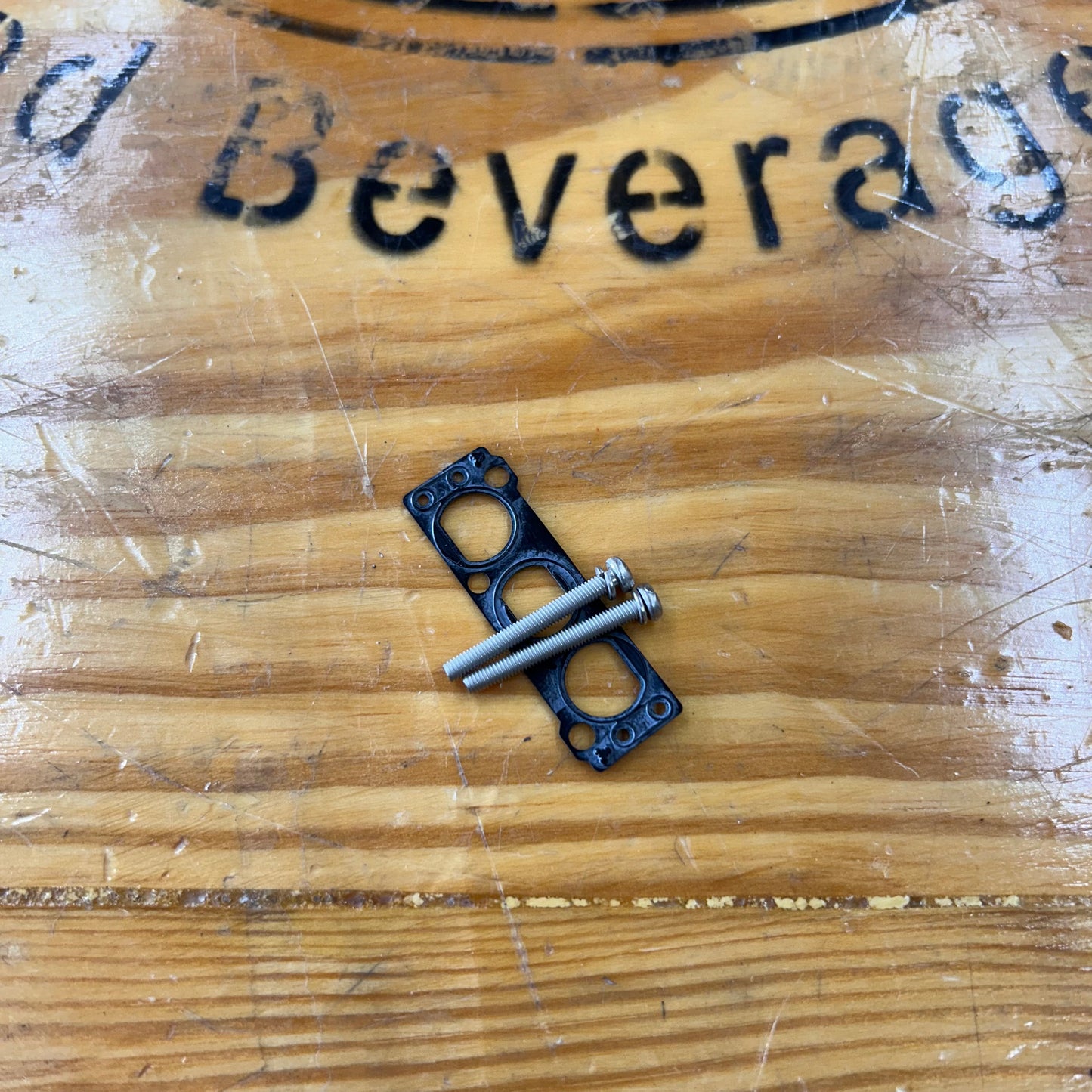 Valve gasket
